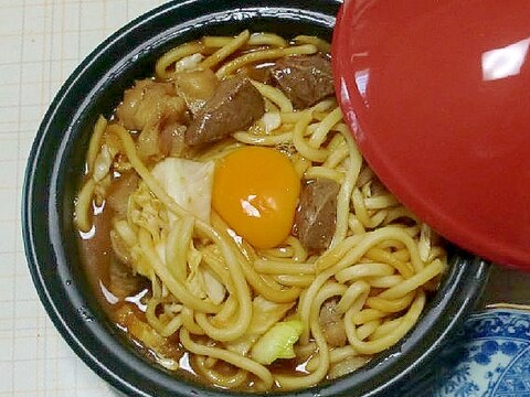 タジン鍋で、津山風ホルモンうどん！